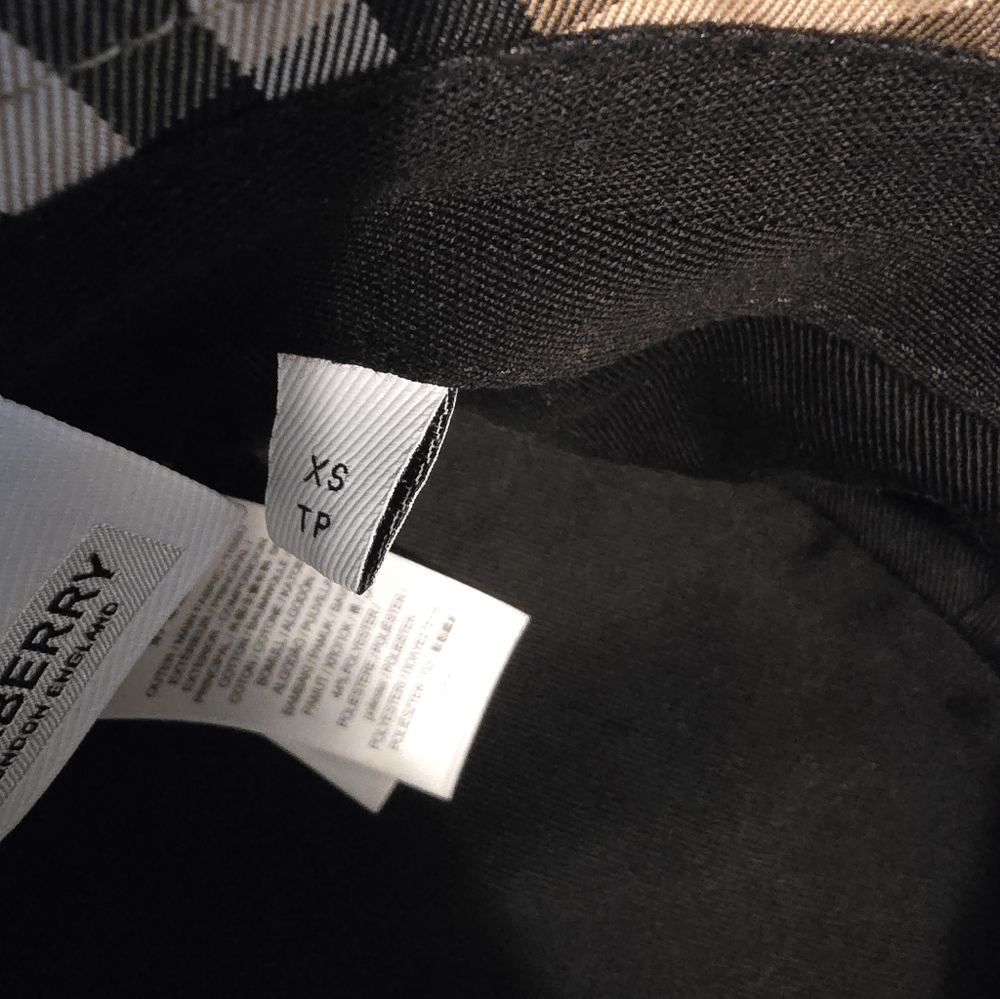 Burberry Beige Plaid Bucket Hat - Picture 4 of 7